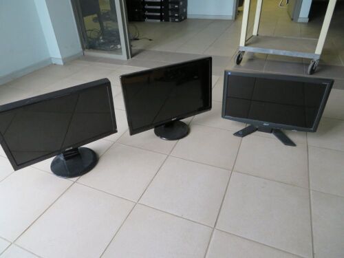 3 x Assorted Monitors comprising; 1 x Acer, Model: R205H; 1 x Acer, Model: X193HQ; 1 x Asus, Model: VH192C