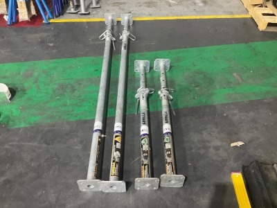 4 x form work props, 2 sizes