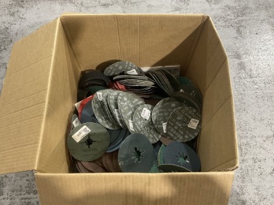 Box of Mixed Sanding Discs