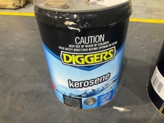1 x 20kg Kerosene and 1 x 20kg WD40 Containers - 5