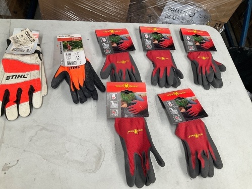 2 x STIHL gloves ( M & S) and 5 x Wolf Garten gloves ( Size 7 and 10)