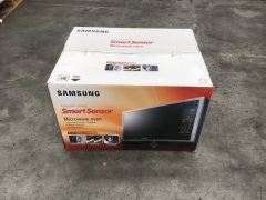 Samsung Smart Sensor Microwave Oven ME6144W - 4