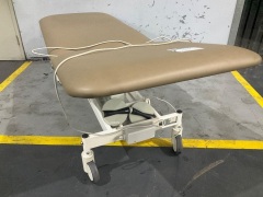 Forme Medical Onyx Electric Treatment Couch - 2