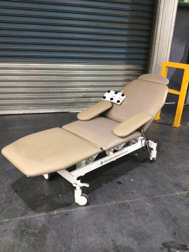 Australian Medical Couches Dialysis Couch