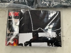 AC/DC Quilt Cover Set - Queen - Plus 2 Cushions - 3
