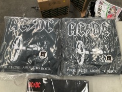 AC/DC Quilt Cover Set - Queen - Plus 2 Cushions - 5