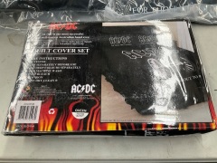 AC/DC Quilt Cover Set - Queen - Plus 2 Cushions - 6