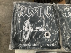 AC/DC Quilt Cover Set - Queen - Plus 2 Cushions - 4