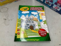 Crayola Pack - Paint & Create Easel Case, Paper Maker and Gigantic Colouring Book - 5