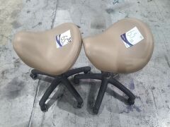 x2 Bambach Saddle Seats - 2