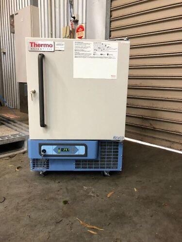 Thermo Fisher ULT430W Laboratory Freezer