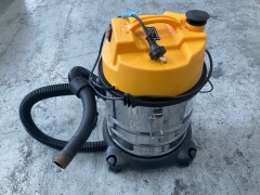 1200W 20L Wet/Dry Stainless Steel Vacuum Cleaner - 2