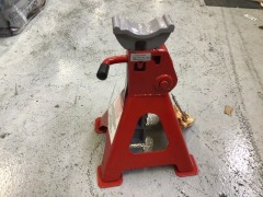 4 x 2000kg Ratchet Style Axle Stands - 3