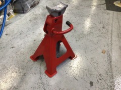 4 x 2000kg Ratchet Style Axle Stands - 5