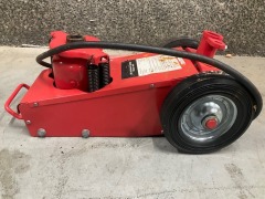 22000kg Air/Hydraulic Operated Trolley Jack (Handle NOT included) - 3