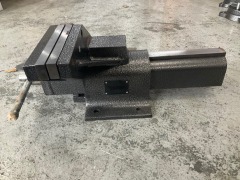150mm Offset Fabricated Engineer's Vice - 3