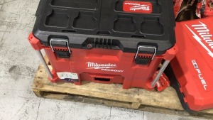 Pallet of Faulty Milwaukee Tools & Accessories - 3