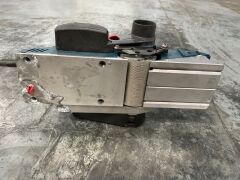 Bosch 850W Planer - 6