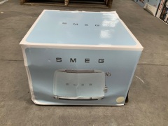 DNL Smeg 50's Retro Style 4 Slot Wide Toaster - Cream TSF03CRAU - 2