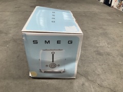 Smeg 50's Retro Style 2 Slice Toaster - Cream TSF01CRAU - 5