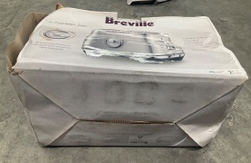 Breville the Toast Select Luxe 2 Slice Toaster - Sea Salt BTA735SST - 9