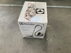 Electrolux Ease C3 Origin Vacuum Cleaner - Ice White EC31-2IW - 5