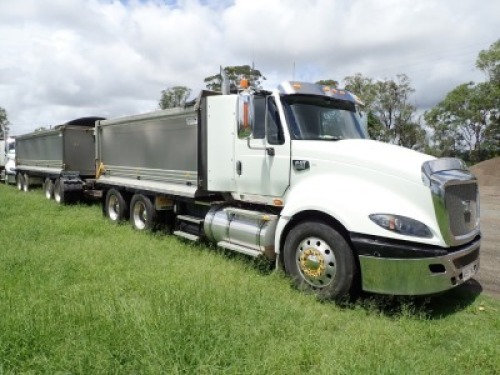 2014 Caterpillar CT630 PBS Tipper Combo with Quad Dog 19m