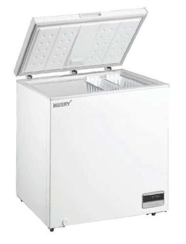 Husky 142L Solid Door Hybrid Chest Fridge/Freezer in White HUS-142CHE