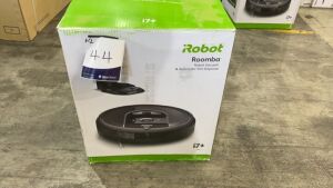 iRobot Roomba Robotic Vacuum i7+ - 2