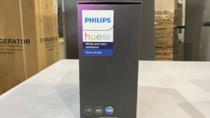 Philips Hue White and Colour Ambiance E27 Starter Kit Version 3 HUEKITMK - 5