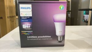 Philips Hue White and Colour Ambiance E27 Starter Kit Version 3 HUEKITMK - 2