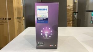 Philips Hue White and Colour Ambiance E27 Starter Kit Version 3 HUEKITMK - 3