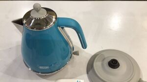 DeLonghi 1.7L Icona Capitals Kettle - Lisbon Azure KBOC2001AZ - 2