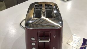 The Toast Luxe 2 Slice Toaster Red Velvet Cake BTA735RVC4IAN1 - 5