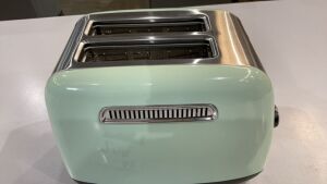 KitchenAid 2 Slice Toaster - Pistachio 5AKMT223PT - 3