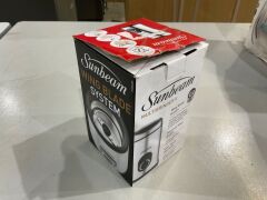 Bundle of Sunbeam Quantum Kettle KE3560 and Sunbeam Multigrinder 2 Coffee Bean & Spice Grinder EM0405  - 10