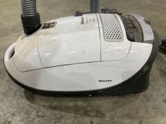 Miele Complete C3 Turbo Vacuum Cleaner - Lotus White COMPLTC3LWEX3 - 4