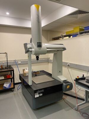 2006 Brown & Sharpe Global Classic 7.10.7 Coordinate Measuring Machine