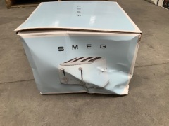 Smeg 50's Retro Style 4 Slot Wide Toaster - Pastel Blue TSF03PBAU - 5
