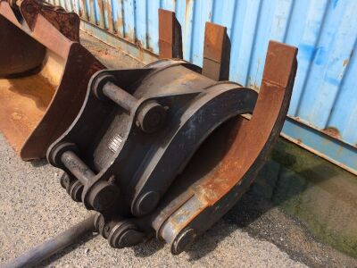 Wolf SK120 Grapple, Weight: 695Kg, Suit 12T Excavator