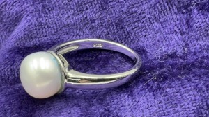 Sterling Silver White Freshwater Pearl Button Ring - 4