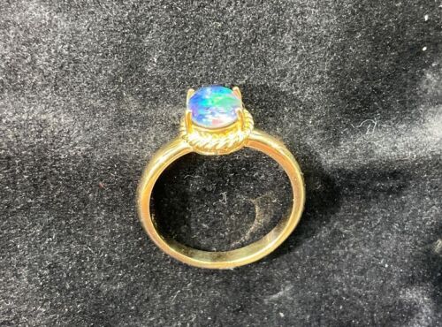 9ct Gold Oval Opal Triplet Ring