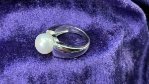 Sterling Silver White Button Freshwater Pearl Ring - 4