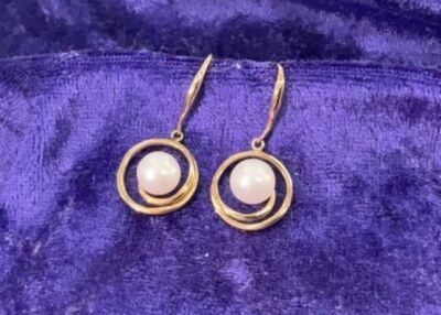 9ct Freshwater Pearl Swirl Hook Earrings