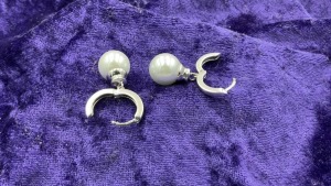 Freshwater Pearl Huggie Style Earrings - 4