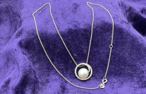 Sterling Silver Freshwater Pearl & White Cubic Zirconia Swirl Pendant - Sterling Silver Chain