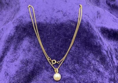 9ct White Round Freshwater Pearl Pendant- Plated Chain