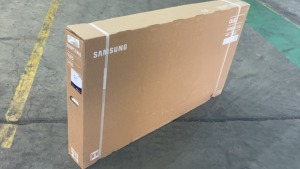Samsung 55 inch S95B OLED 4K Smart TV (2022) QA55S95BAWXXY - 2