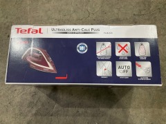 Tefal UltraGliss Anti-Calc Plus Steam Iron FV6845 - 3