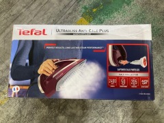 Tefal UltraGliss Anti-Calc Plus Steam Iron FV6845 - 2